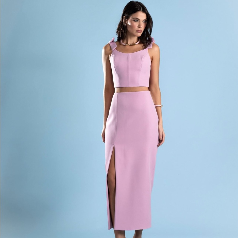 Beautiful set midi skirt with cropped